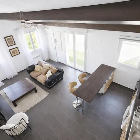 Nouveau - L'ensoleille Terrasse & Atypique - 10 Min Plages - Serenite & Confort - Ideal Famille Parking Et Wifi Gratuit - Speciale Lejlighed